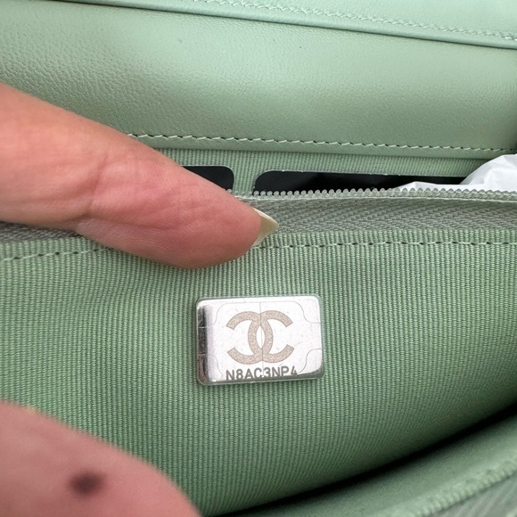 CHANEL CAVIAR QUILTED WALLET ON CHAIN (WOC) - Picture 7 of 7